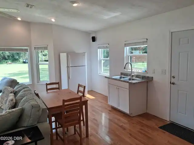 Listing Photo 14