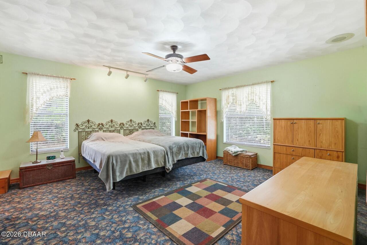 Listing Photo 8