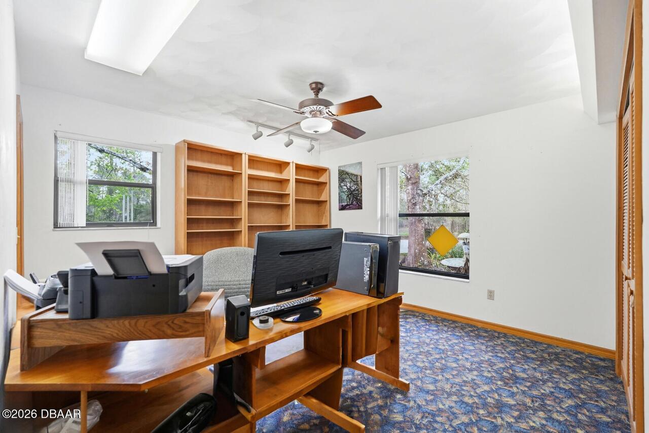 Listing Photo 11