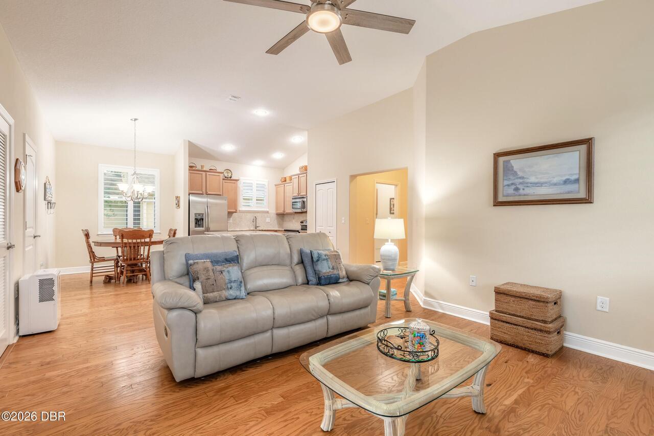 Listing Photo 8