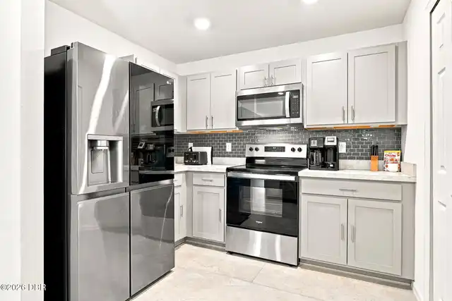 Listing Photo 15