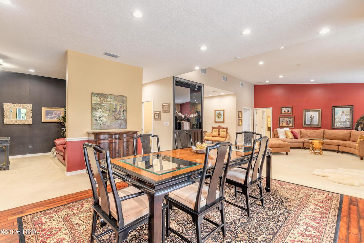 Listing Photo 12