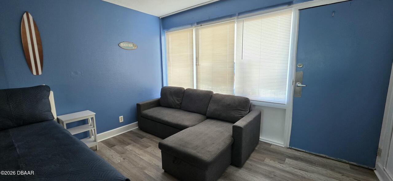 Listing Photo 8