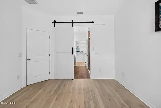 Listing Photo 15