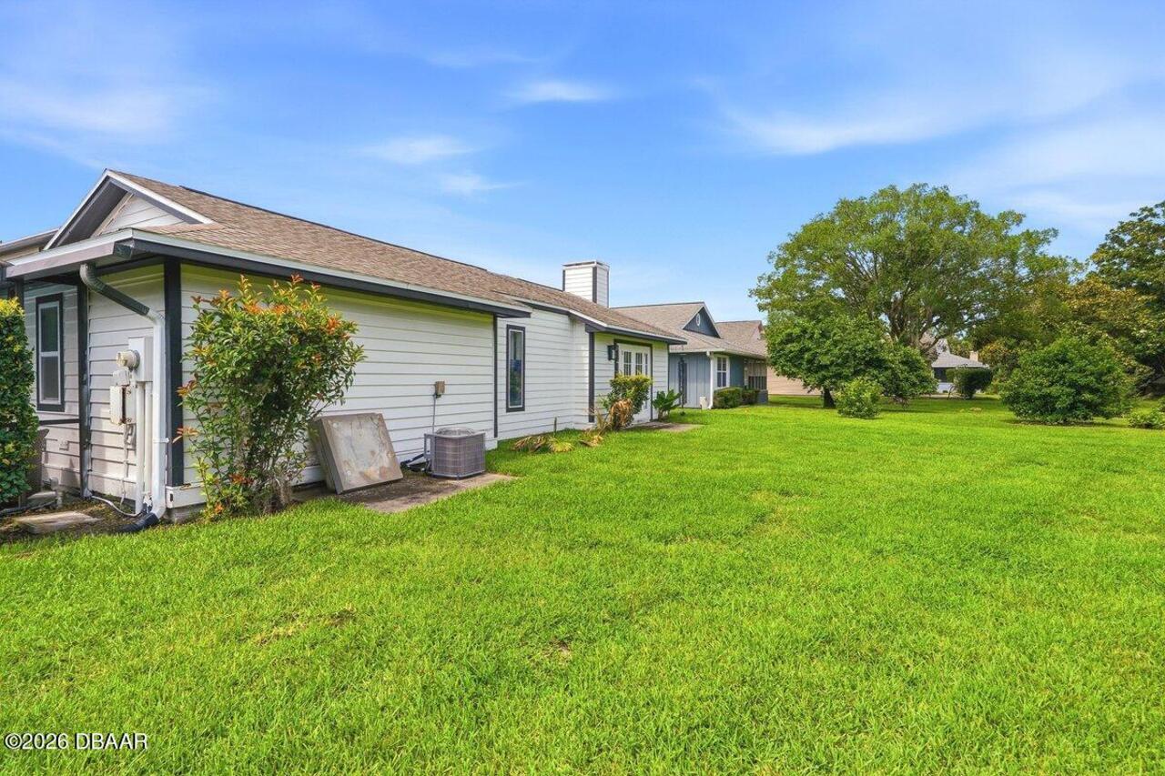 Listing Photo 12