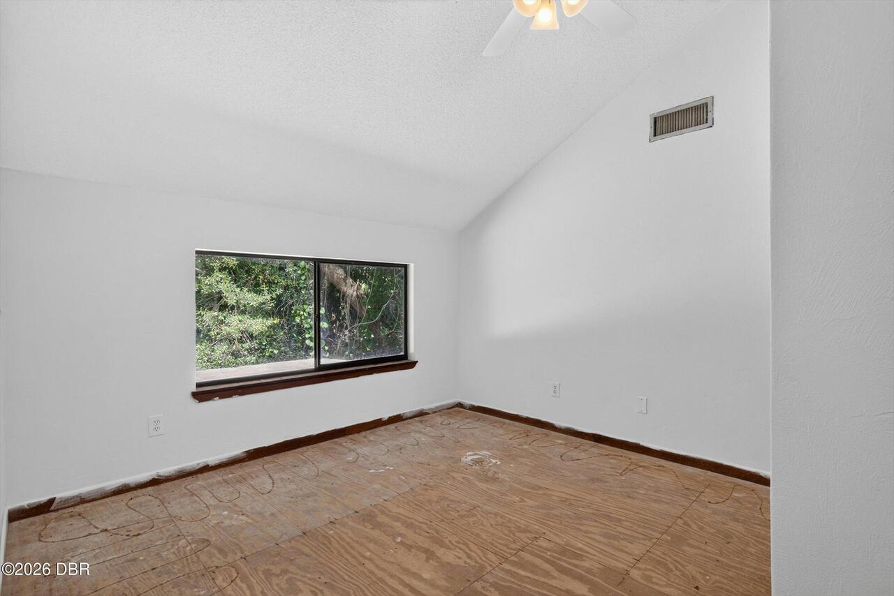 Listing Photo 33