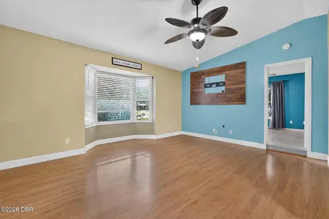 Listing Photo 16