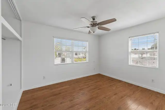 Listing Photo 12