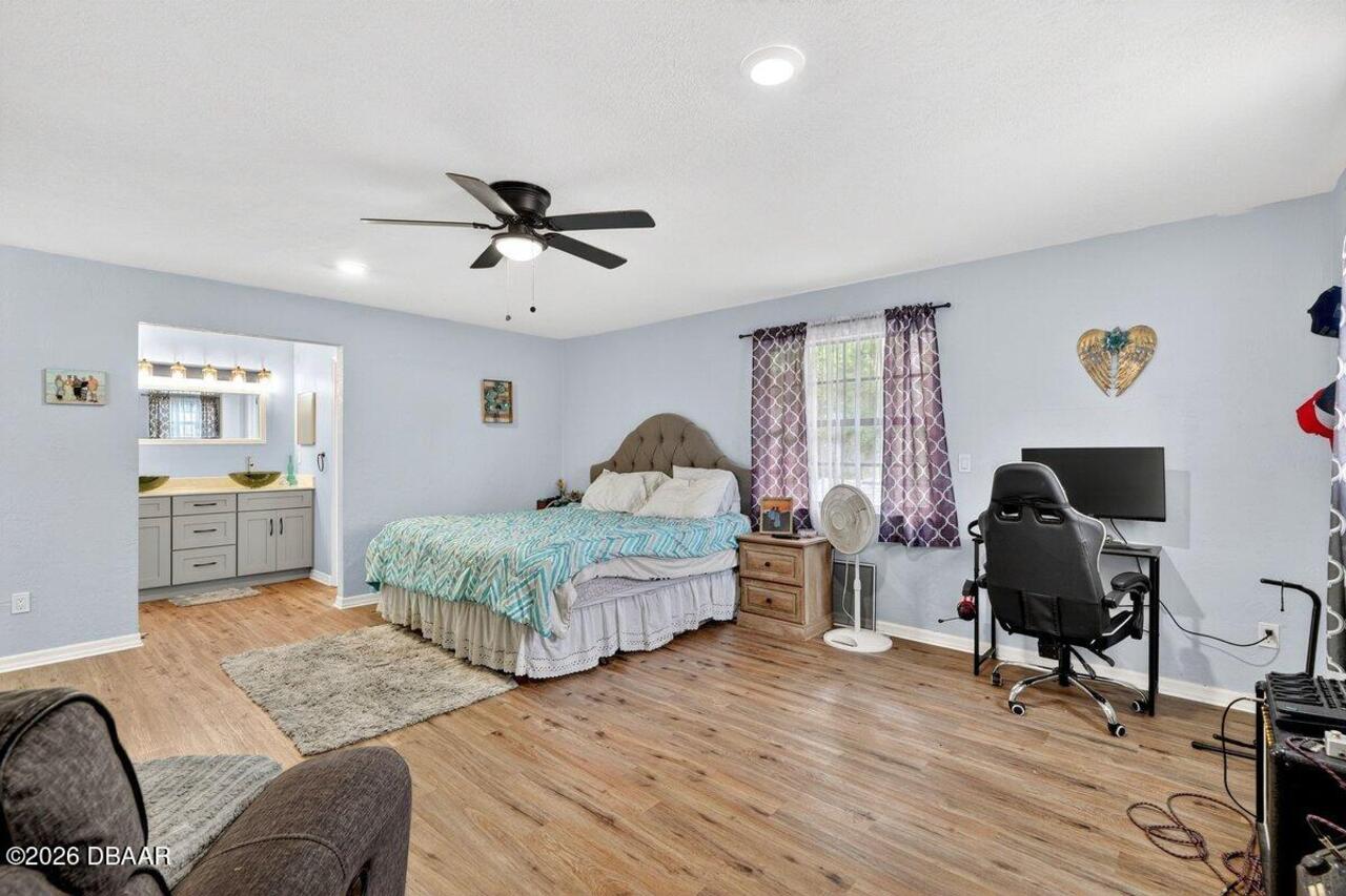 Listing Photo 17