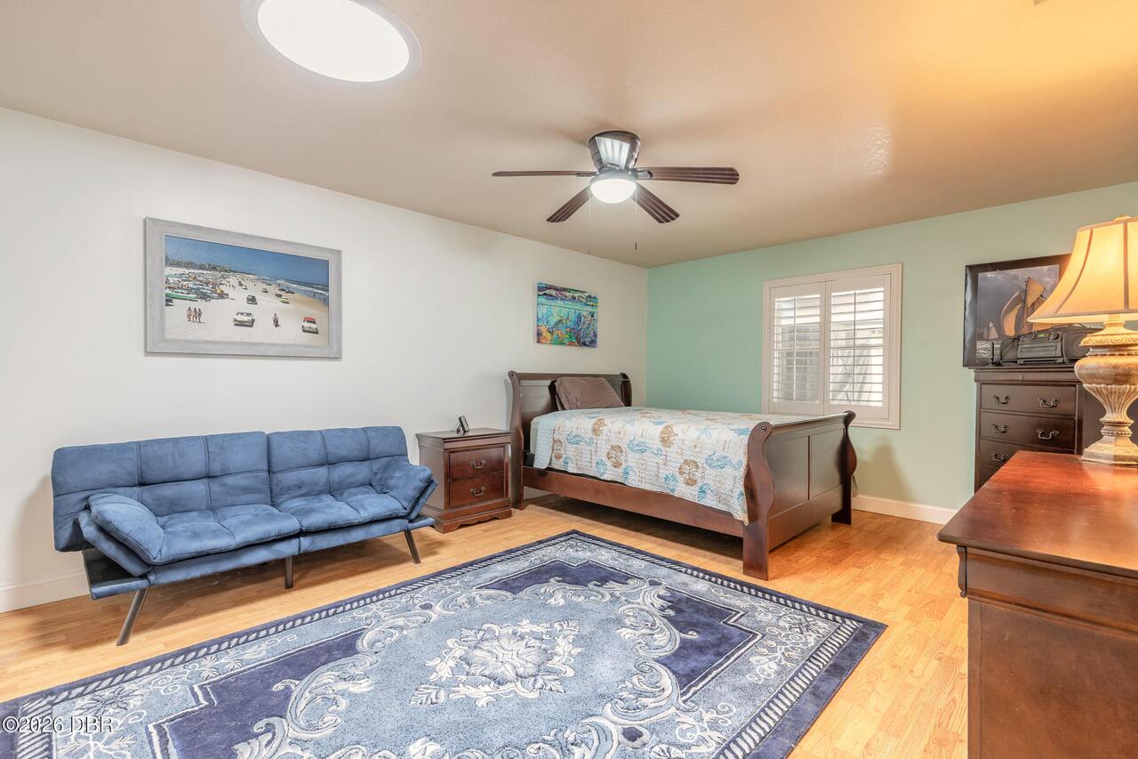 Listing Photo 25