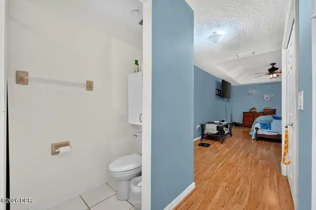 Listing Photo 12
