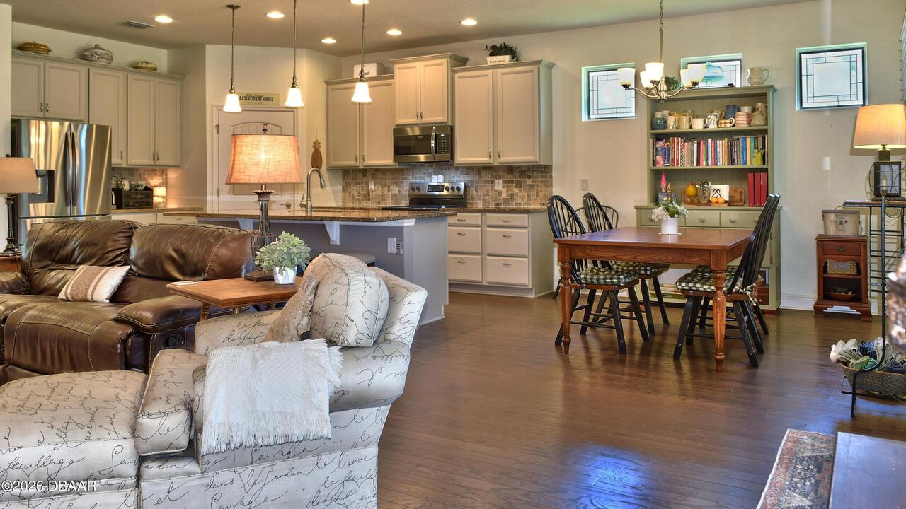 Listing Photo 16