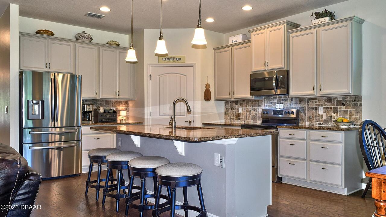 Listing Photo 18