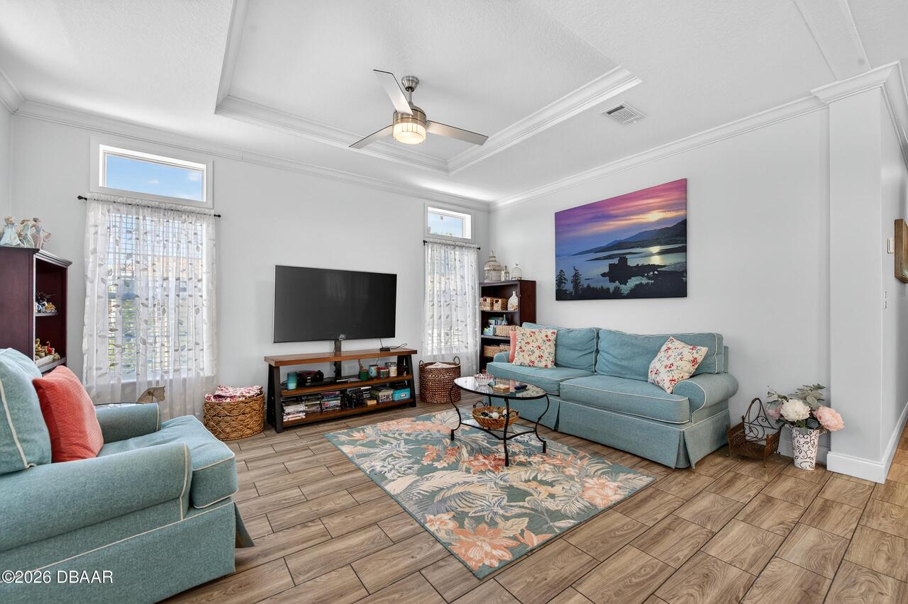 Listing Photo 9