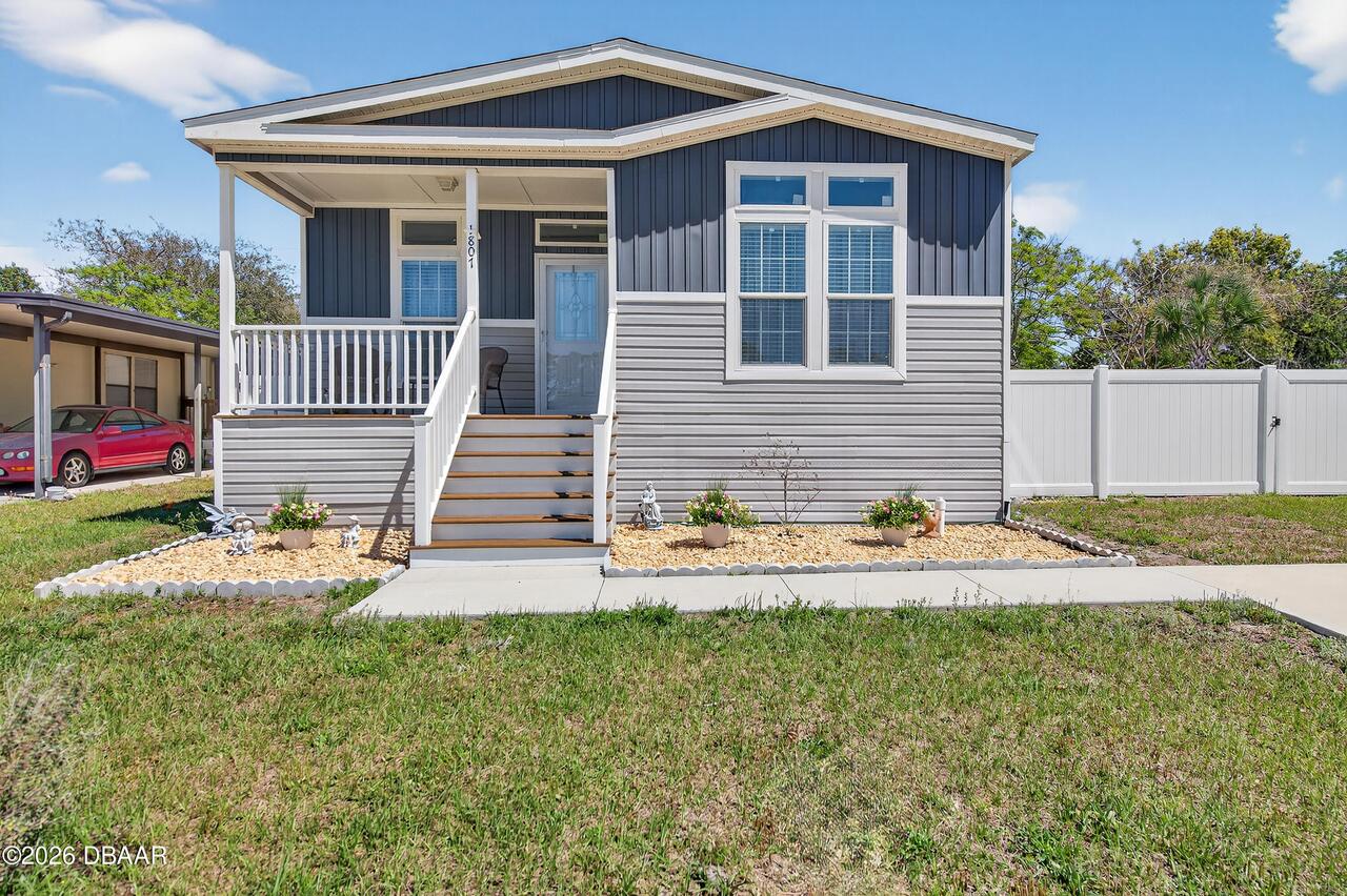 Listing Photo 12