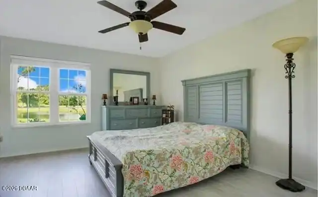 Listing Photo 9