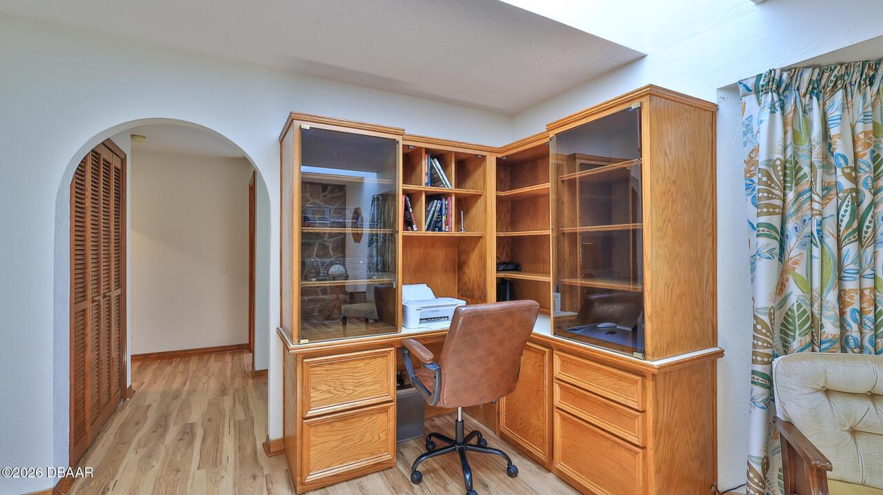 Listing Photo 10