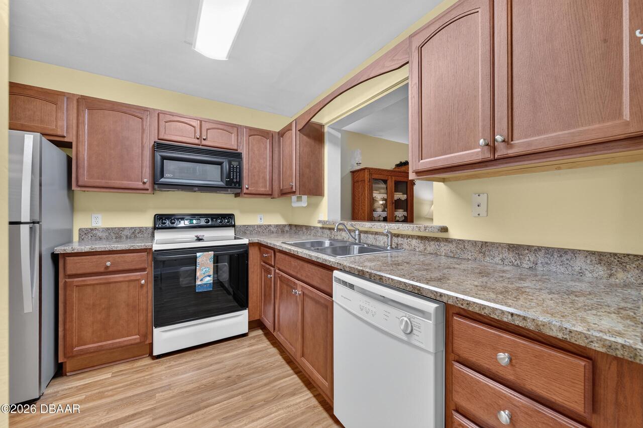 Listing Photo 7