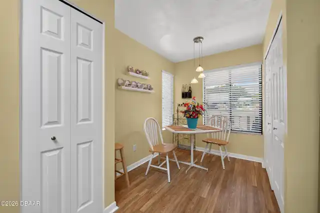 Listing Photo 8