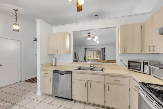 Listing Photo 15