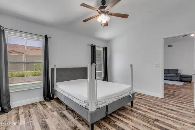 Listing Photo 17