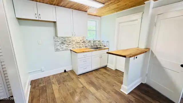 Listing Photo 9