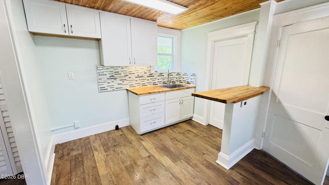 Listing Photo 9