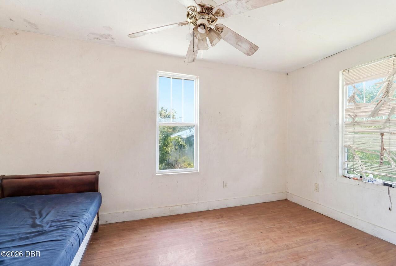 Listing Photo 11