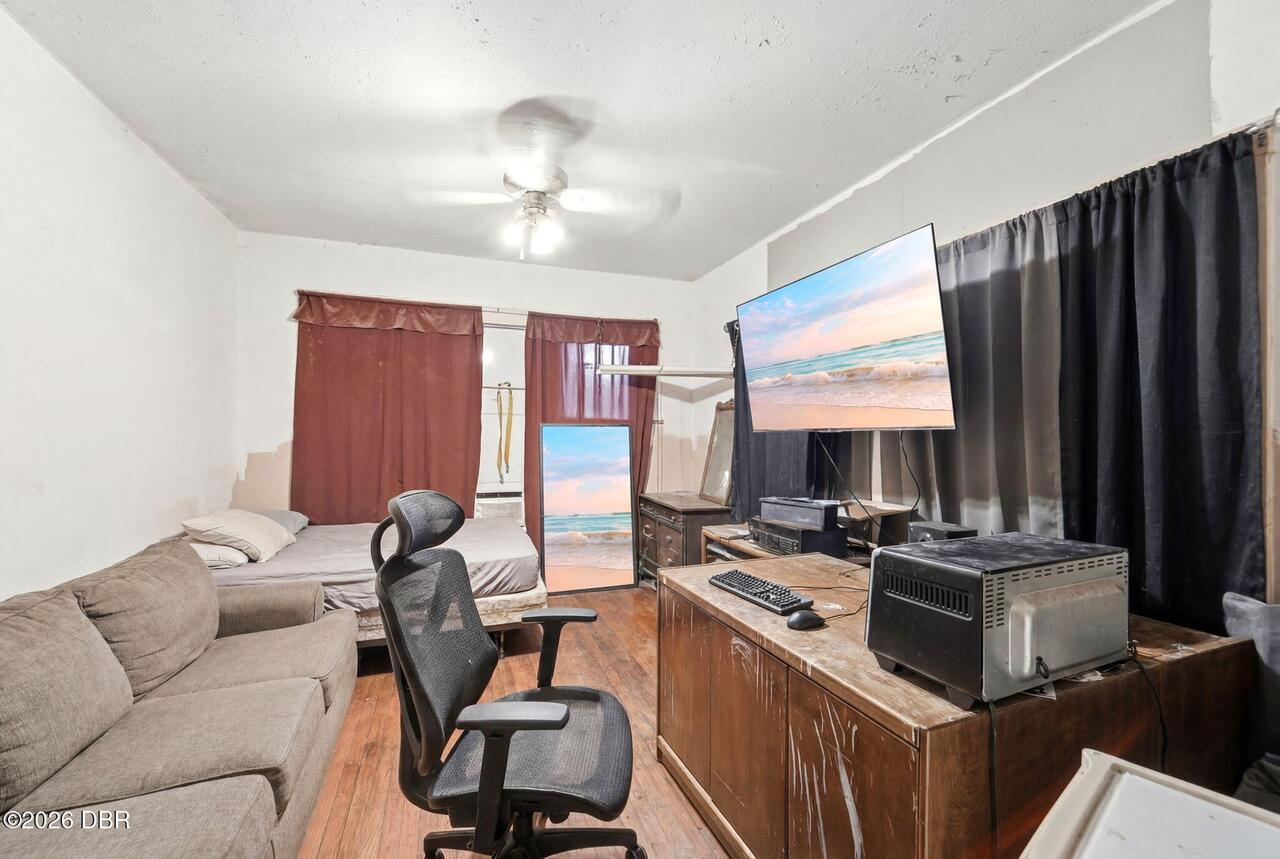 Listing Photo 14