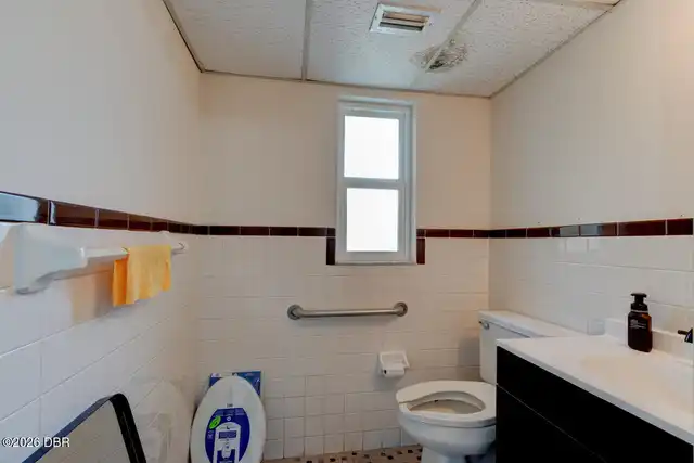 Listing Photo 32