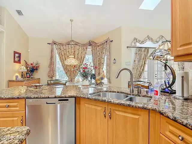 Listing Photo 17