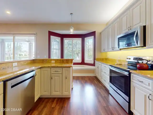 Listing Photo 16