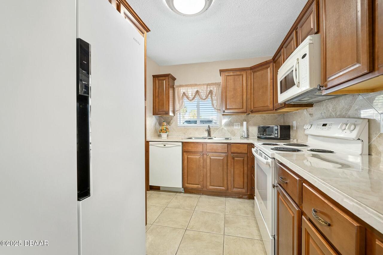 Listing Photo 11