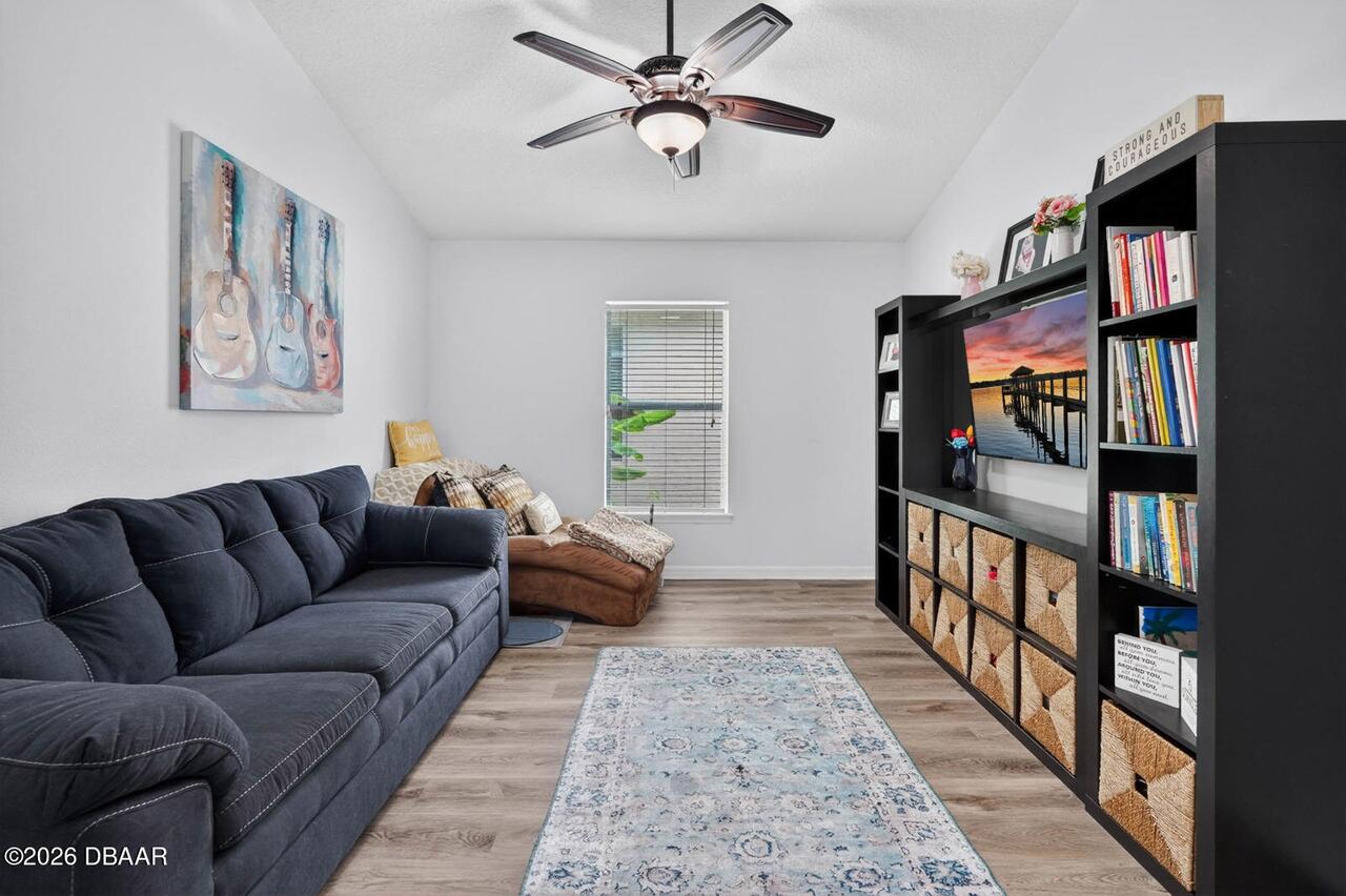 Listing Photo 17