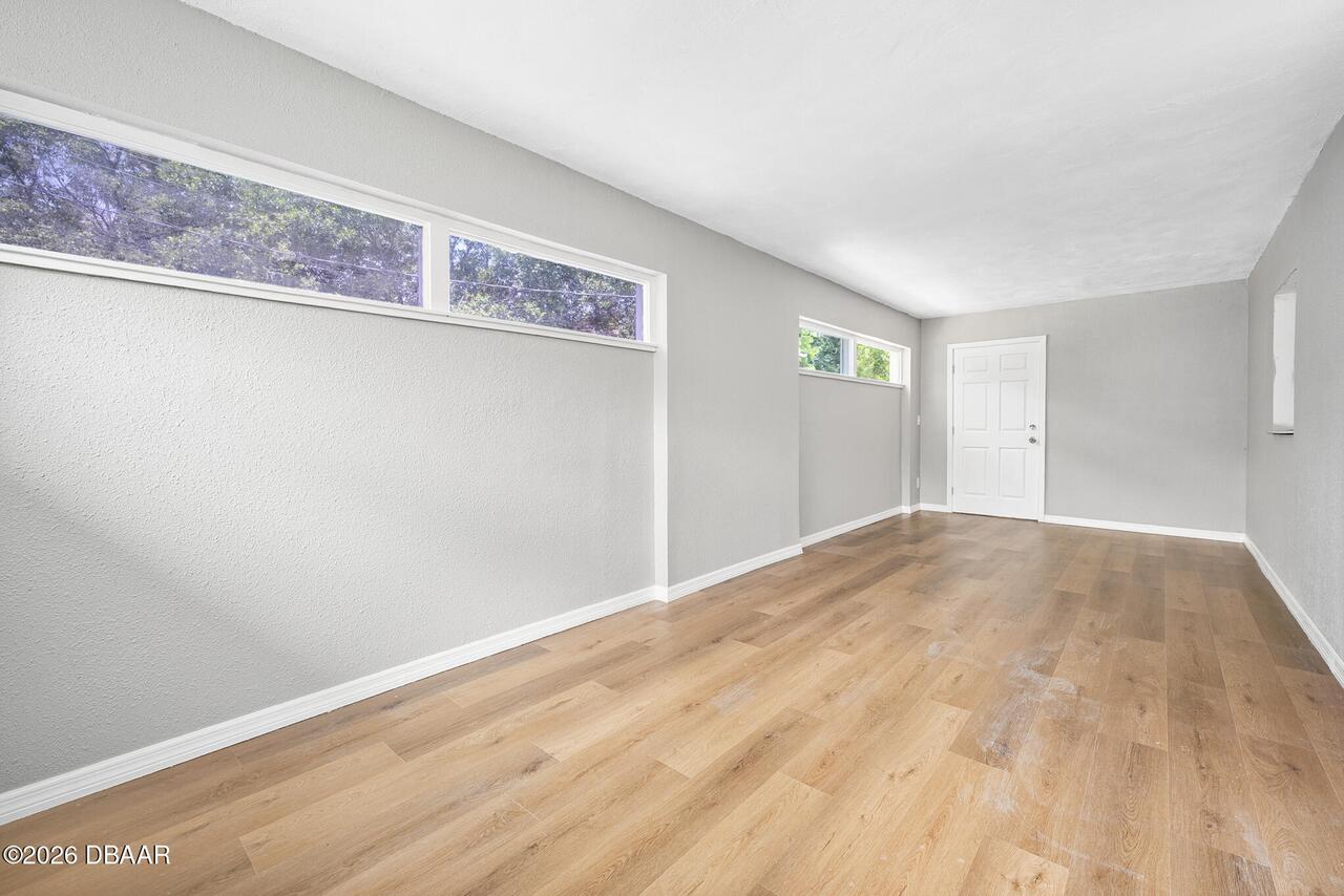 Listing Photo 15