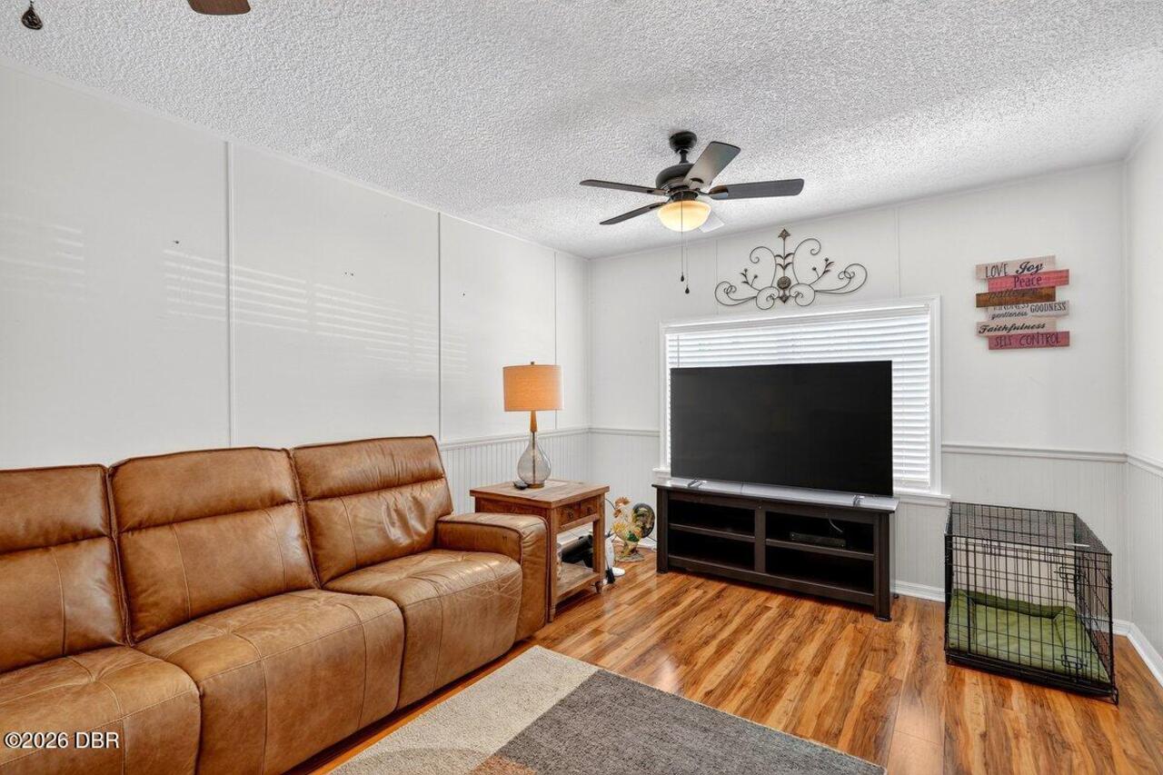 Listing Photo 7