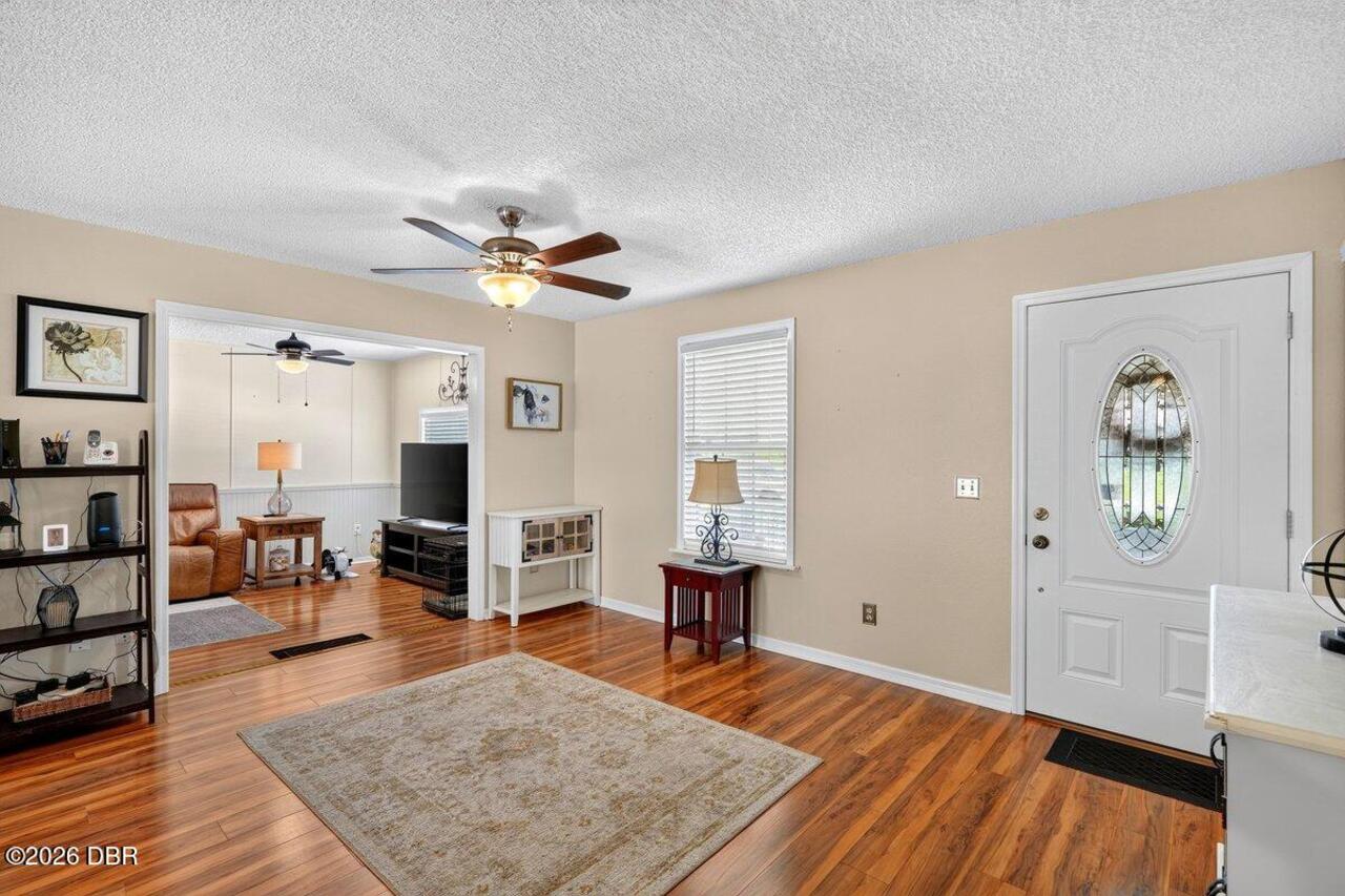 Listing Photo 10