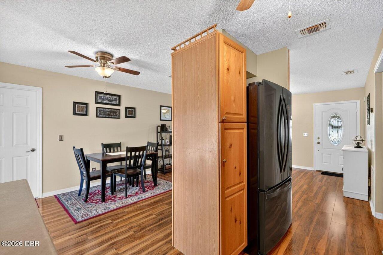 Listing Photo 17