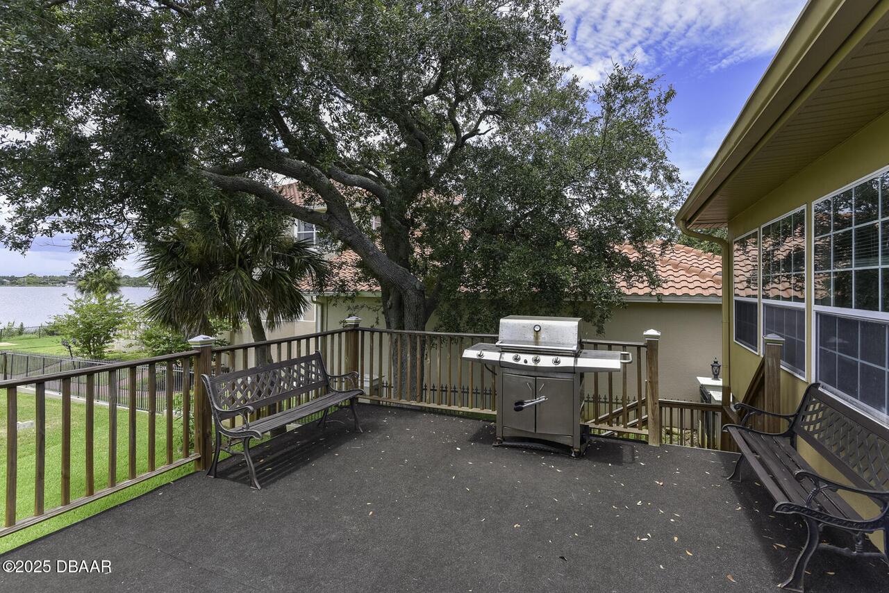 Listing Photo 11