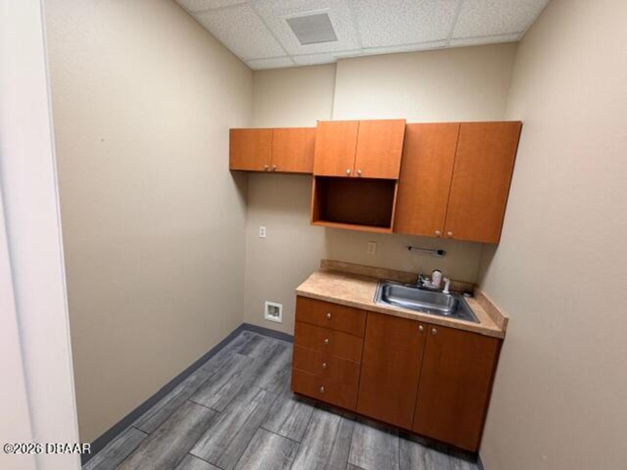 Listing Photo 9