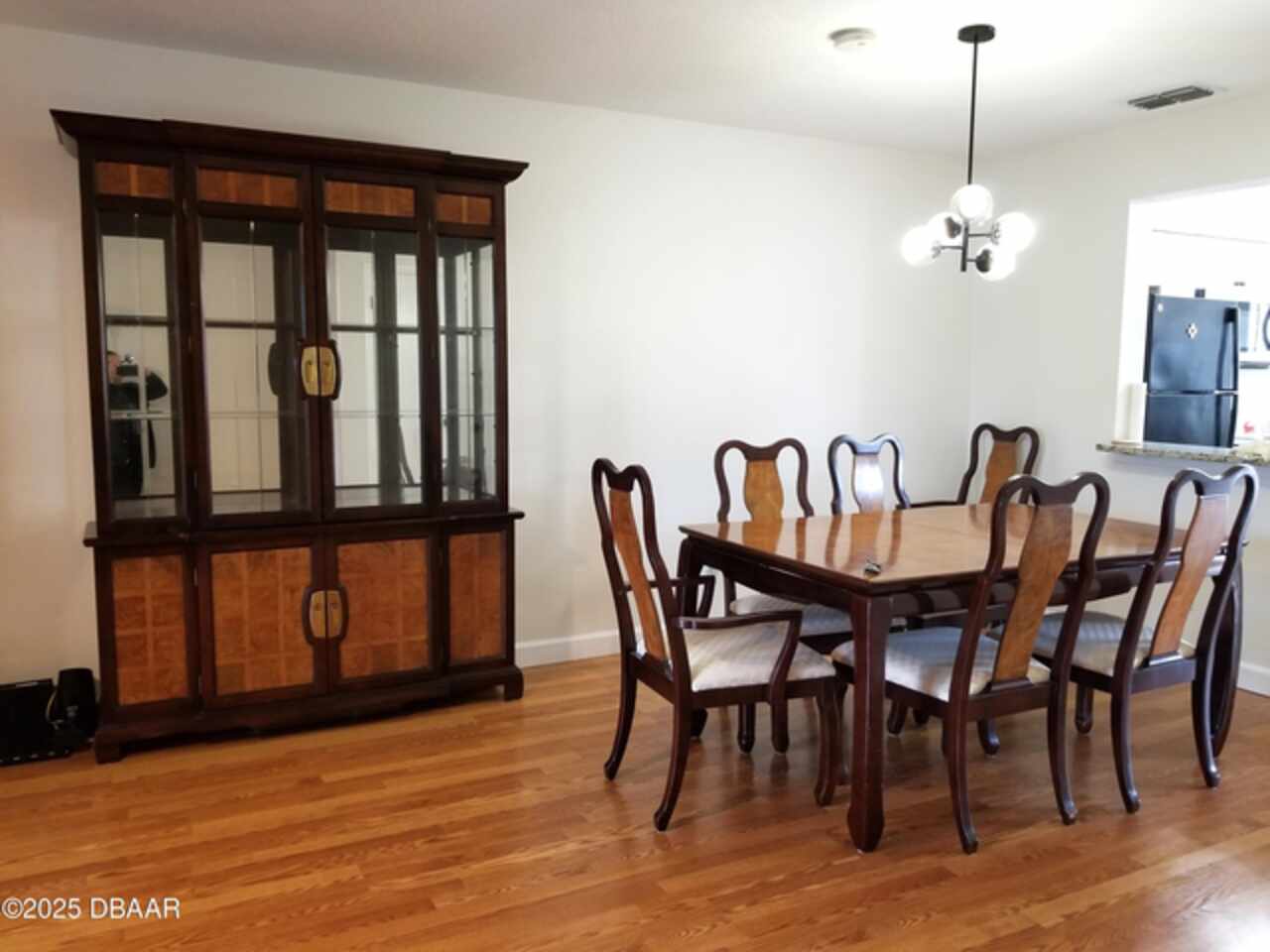 Listing Photo 8