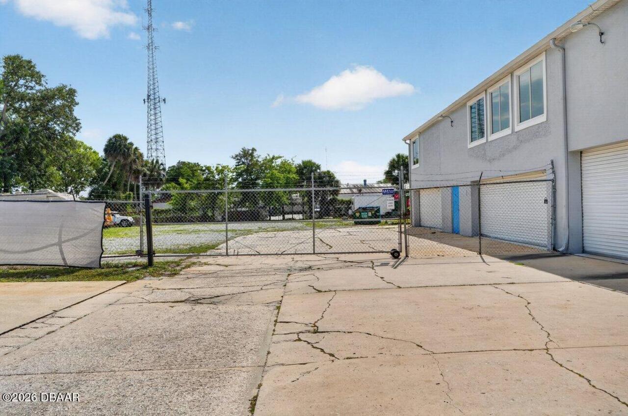 Listing Photo 6