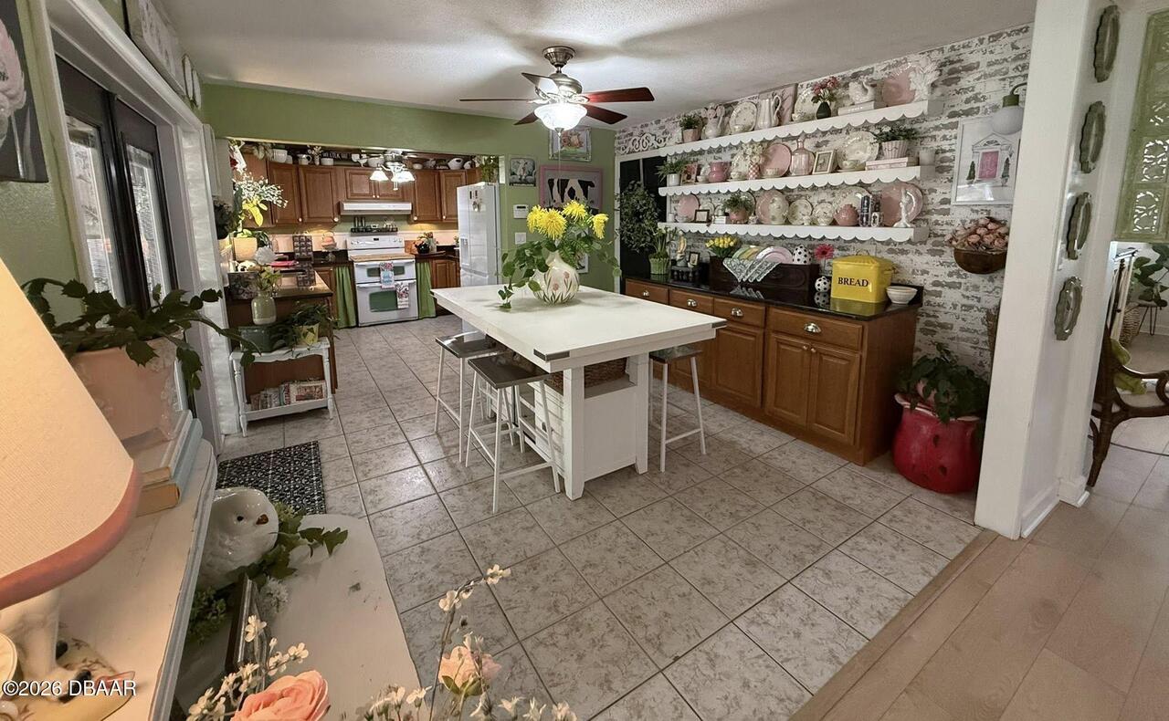 Listing Photo 17