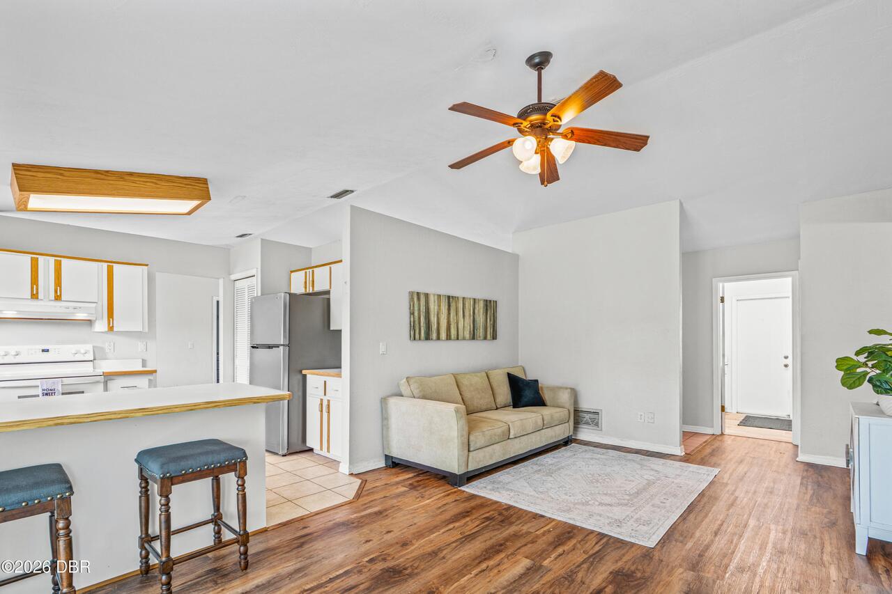 Listing Photo 12