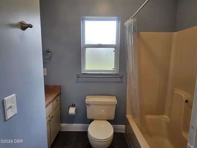 Listing Photo 12