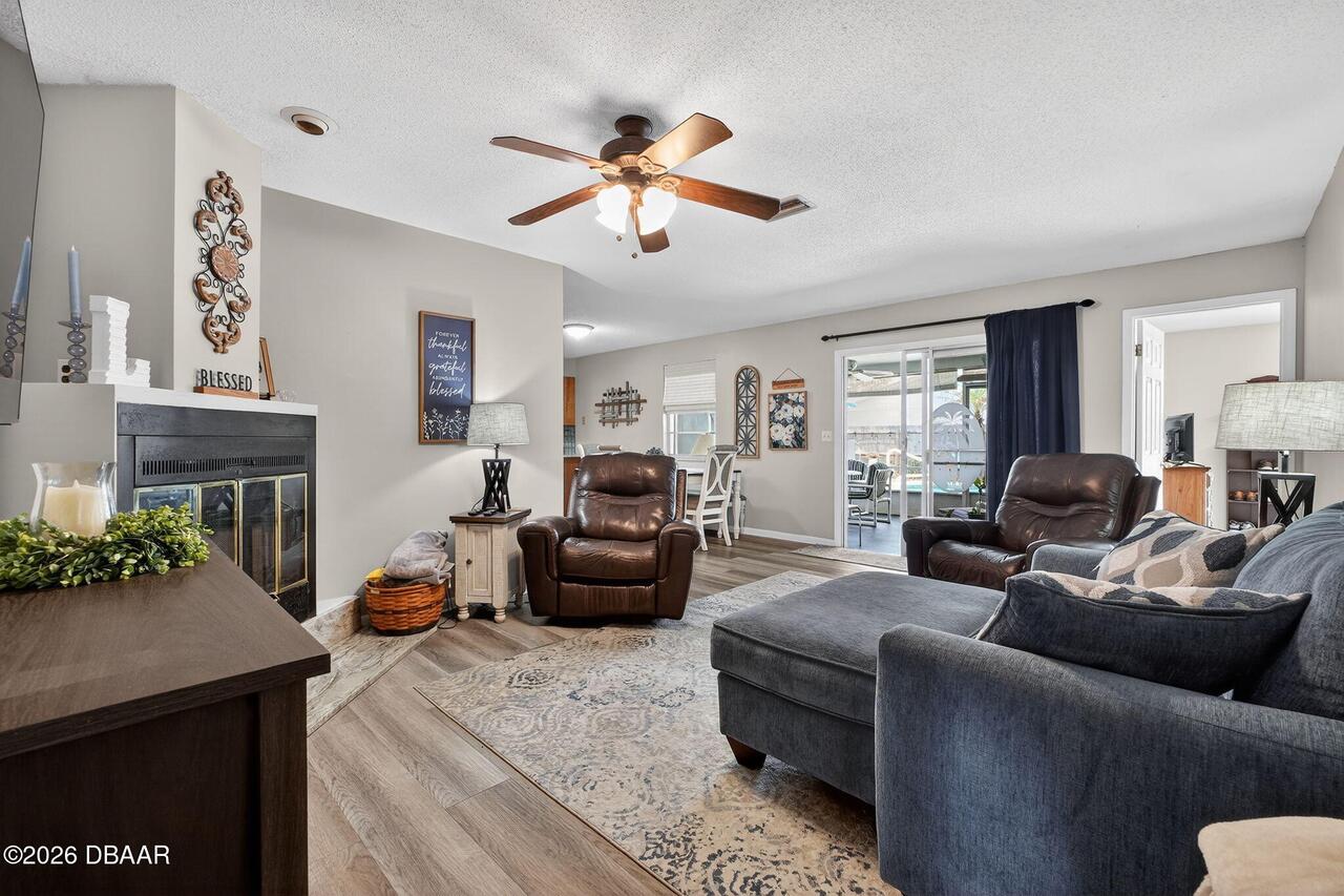 Listing Photo 10