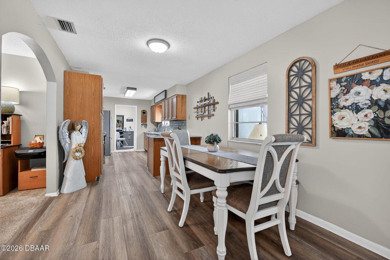 Listing Photo 17