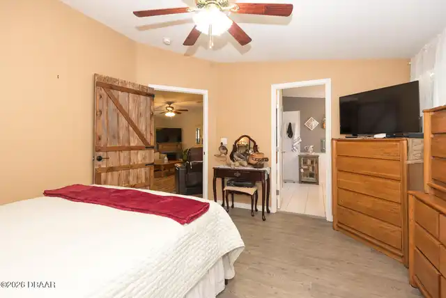 Listing Photo 17