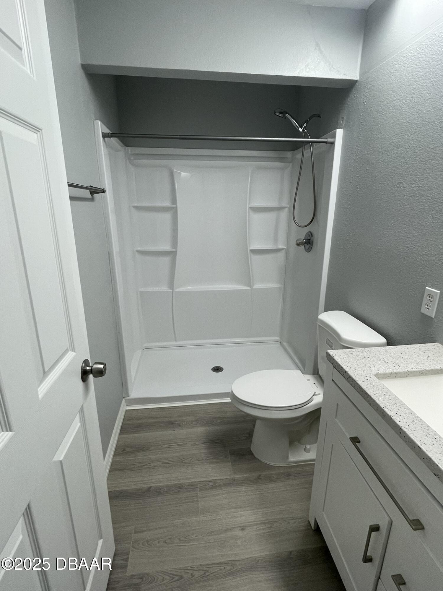 Listing Photo 11