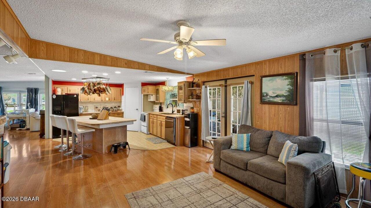 Listing Photo 18